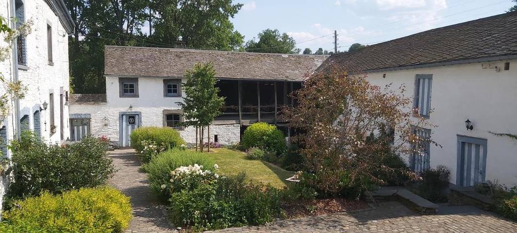 Gîte pour 2 personnes, avec terrasse et vue dans Cherain - 2