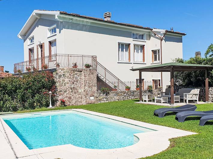 Casa vacanza per 6 persone, con Balcone e Terrazza nonché Giardino a Bagni di Lucca