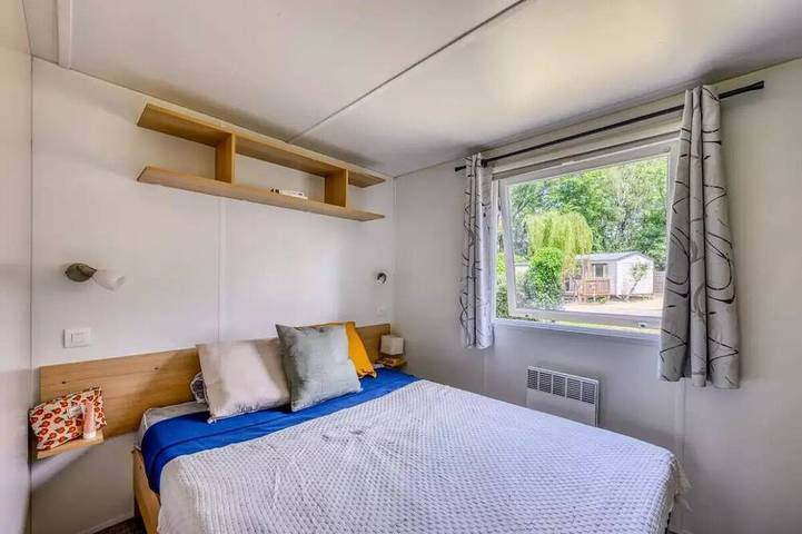 Gîte pour 4 personnes, avec terrasse dans Lac de Cadeuil - 2