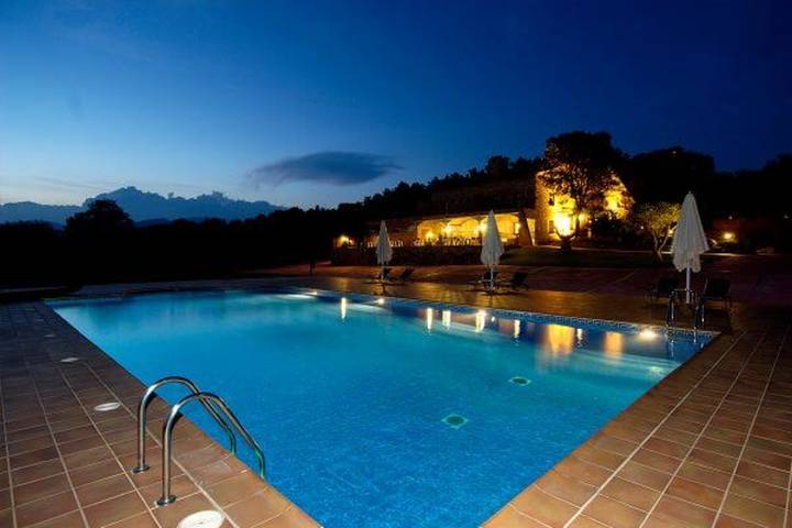Chalet para 20 personas, con piscina y terraza - 1