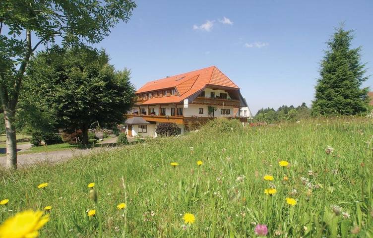 Hôtel pour 3 personnes, avec balcon et jardin