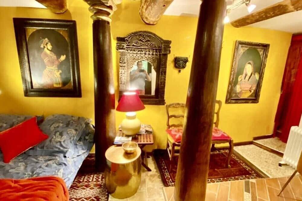 Ganze Wohnung, Studio im Dorfhaus in der Nähe von. aus Aix en Provence in Ventabren, Aix-en-Provence und Umgebung