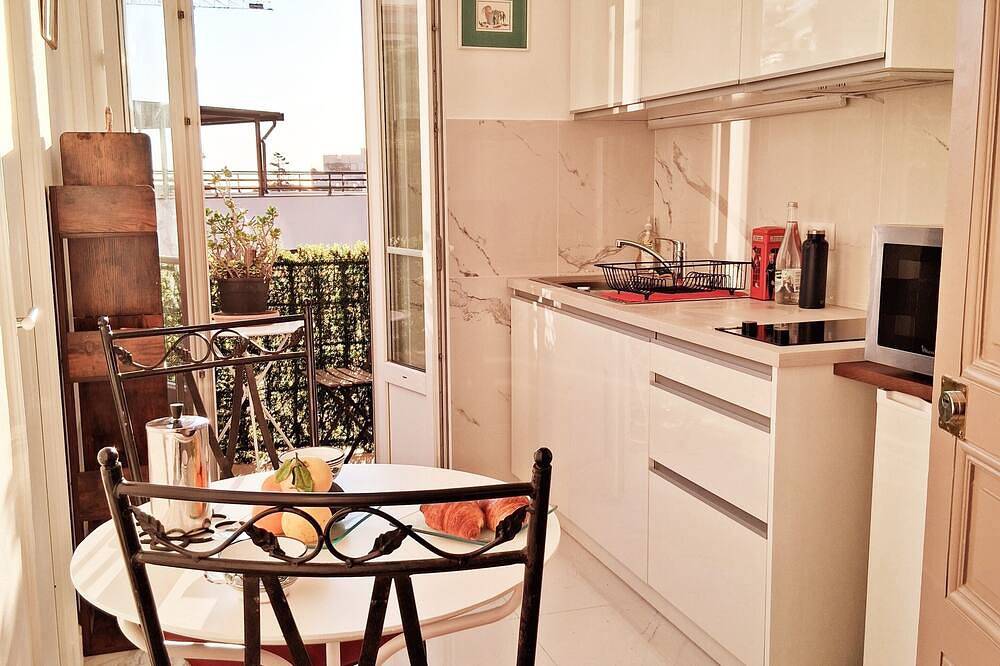 Ganze Wohnung, 5 mins walk to Monaco center 1 charming bedroom flat in Beausoleil in Beausoleil, Nizza und Umgebung