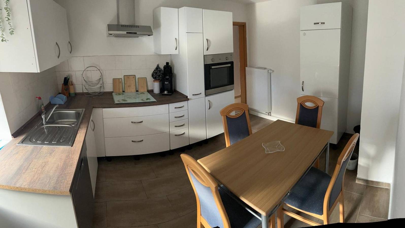 Ganze Wohnung, Ferienwohnung Aloia mit privater Terrasse, Gemeinschaftsgarten und Wlan in Gammertingen, Region Bodensee-Oberschwaben