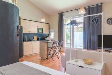 Location De Vacances pour 2 Personnes dans Roussillon, Parc naturel régional du Luberon, Photo 2