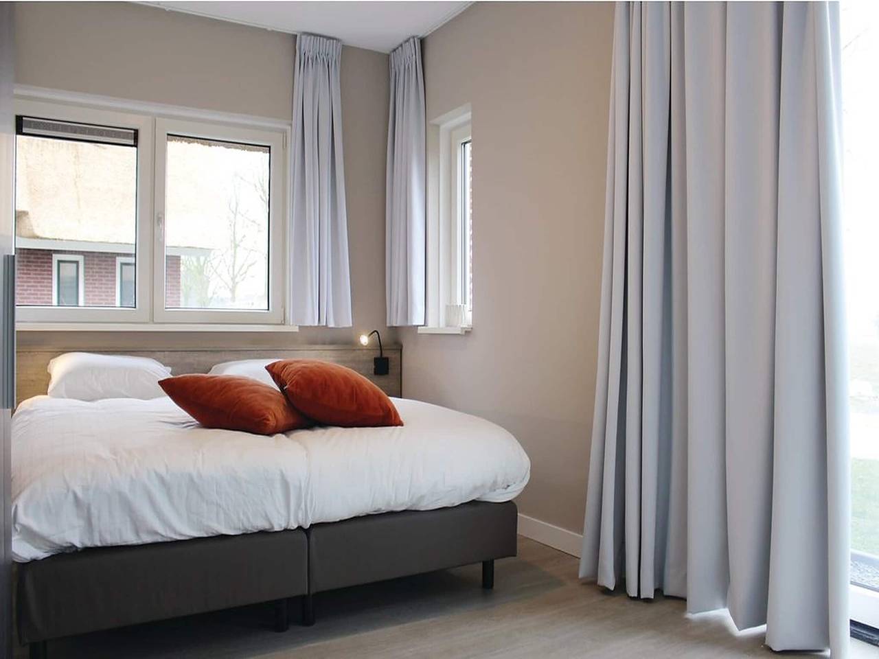 Villa in Idskenhuizen mit Steg für 10 Von Belvilla in Idskenhuizen, Ijsselmeer