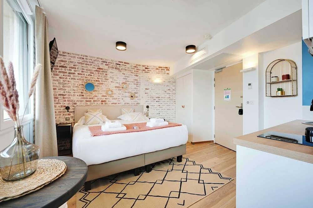Appartement entier, Studio Jaurès #43- Rooftop & Ac in Vanves, Hauts-de-Seine
