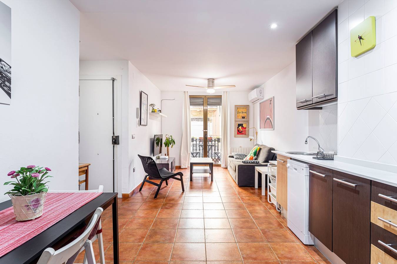Ganze Wohnung, Ferienwohnung 'Torres De Quart Tu Casa' mit Balkon, Wi-Fi und Klimaanlage in Valencia City Centre, Valencia