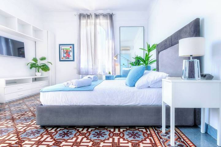 Villibera – Liberty Design Villa with Spa, Cinema, Gym & Game Room | Sleeps 20 in Cesano Maderno, Brianza
