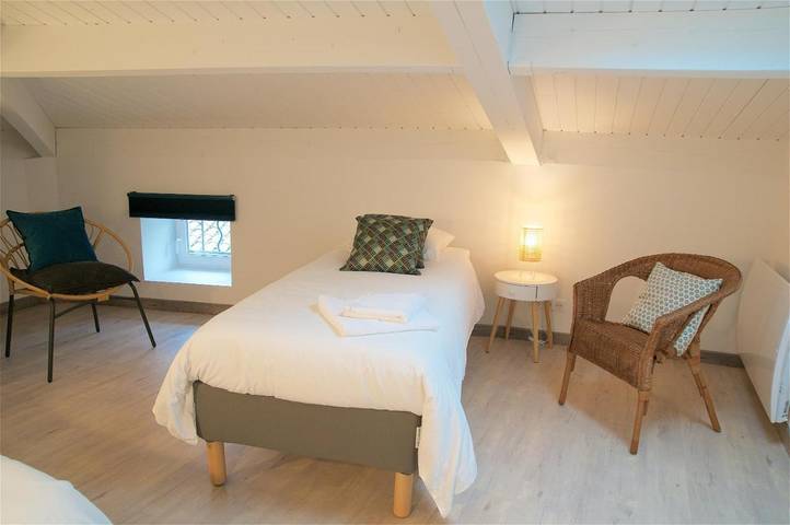 Maison de campagne pour 8 personnes, avec jardin ainsi que piscine et vue à Vic-le-Comte - 3