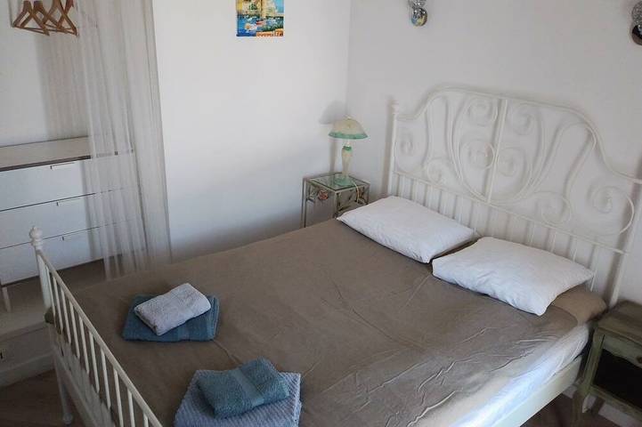 Gîte pour 7 personnes, avec jardin à Reynès - 2