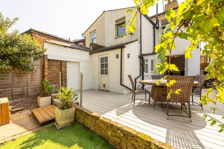Ferienhaus für 6 Personen, mit Whirlpool und Garten in Kingston an der Themse