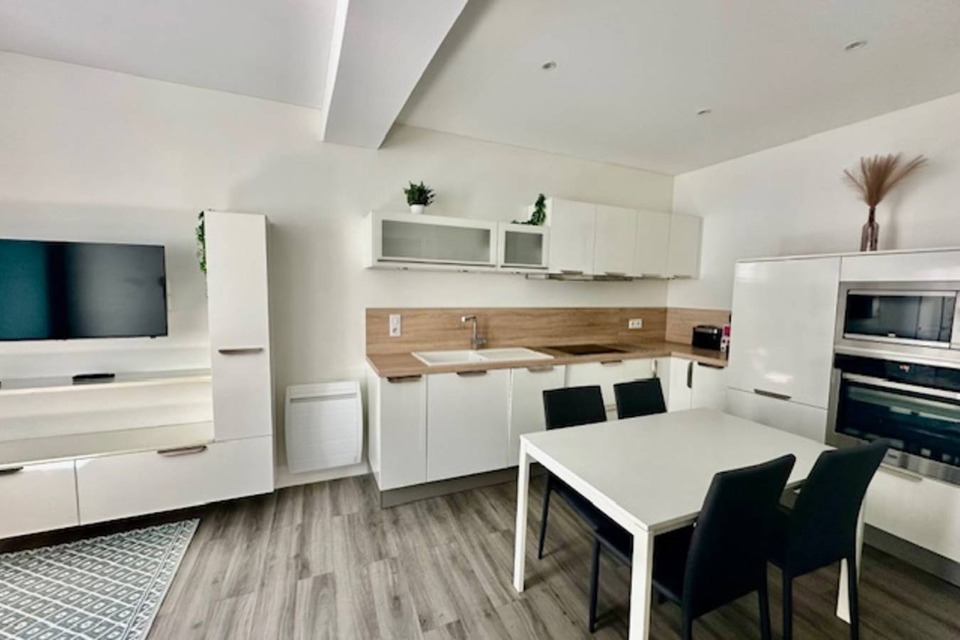 Entire apartment, Apartment 3p with Wifi at the foot of the Old Port in La Rochelle, La Rochelle region