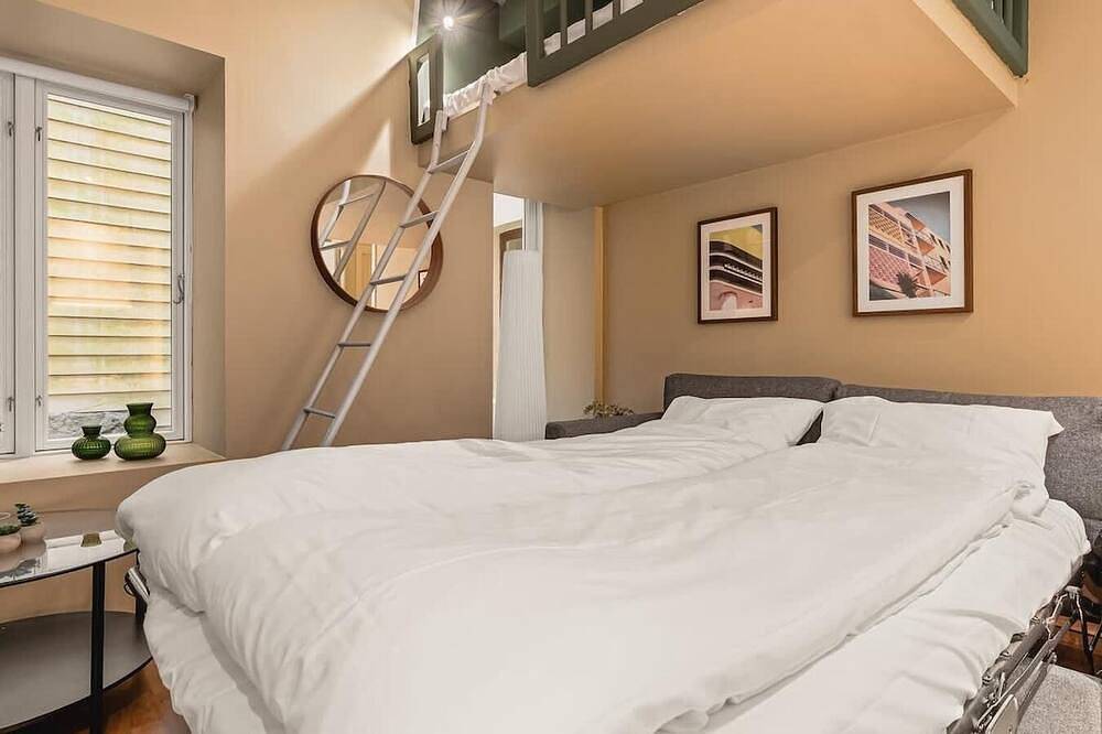 Ganze Wohnung, Historic Gem | 2 Mins to University & Park in Bergenhus, Bergen