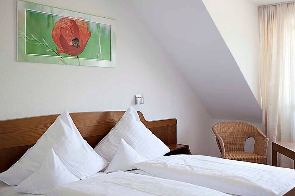 Doppelzimmer Standard - Landhotel Graf in Schliengen, Südschwarzwald