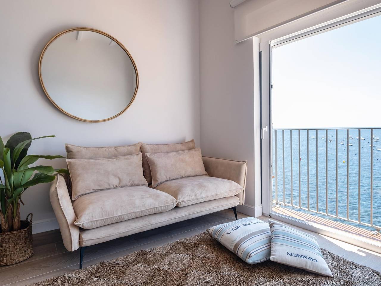 Apartamento vacacional entero, Latrona_Apartamento en la playa Canadell in Calella de Palafrugell, Palafrugell