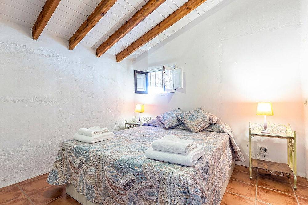 Awesome home in Rincón de la Victoria in Benalgabón, Rincón de la Victoria