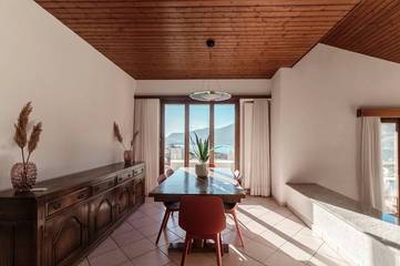 Villa for 6 Guests in Lake Lugano, Ticino, Picture 2