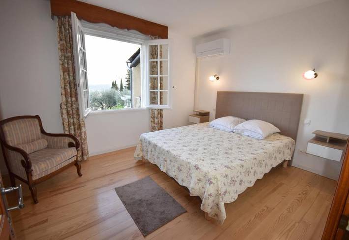 Appartement de vacances pour 2 personnes, avec Jacuzzi et Terrasse ainsi que Jardin et Vue