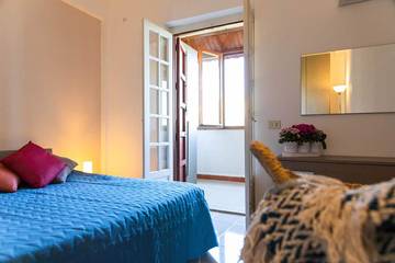 Villa for 4 Guests in Addaura, Palermo Province, Picture 3