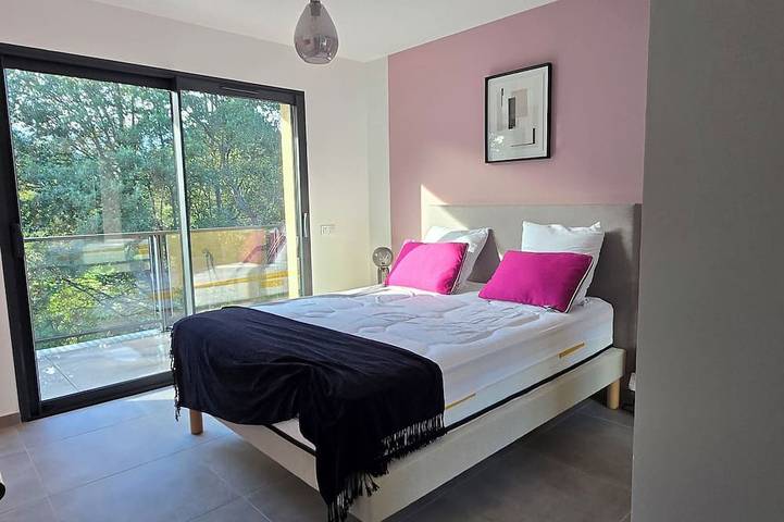 Corsica: Louniceli Villa with air conditioning, a pool, beaches, shops, and mountains in Sainte-Lucie de Porto-Vecchio, Zonza