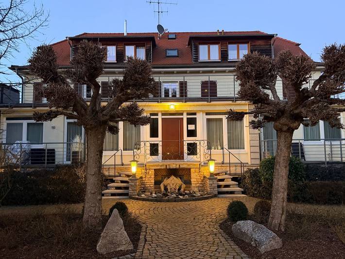 Ganze Wohnung, Bodensee genießen: Ferienresidenz  Seegarten Andrea mit privatem Zugang zum See in Bodman-Ludwigshafen, Schwäbische Alb Radweg Region