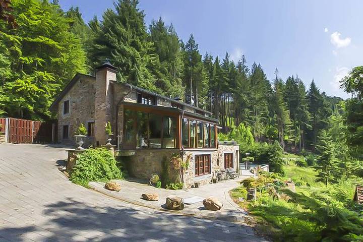 Maison de vacances pour 12 personnes, avec terrasse ainsi que jardin et sauna à Stoumont