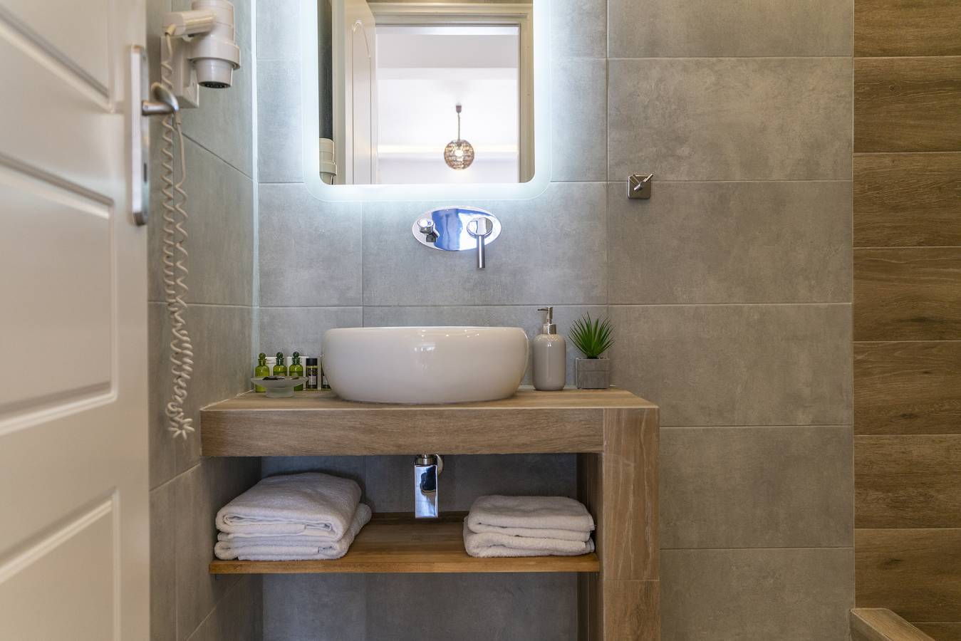 Appartement Deluxe Bb pour 4 personnes in Agios Georgios (Santorin), Santorin