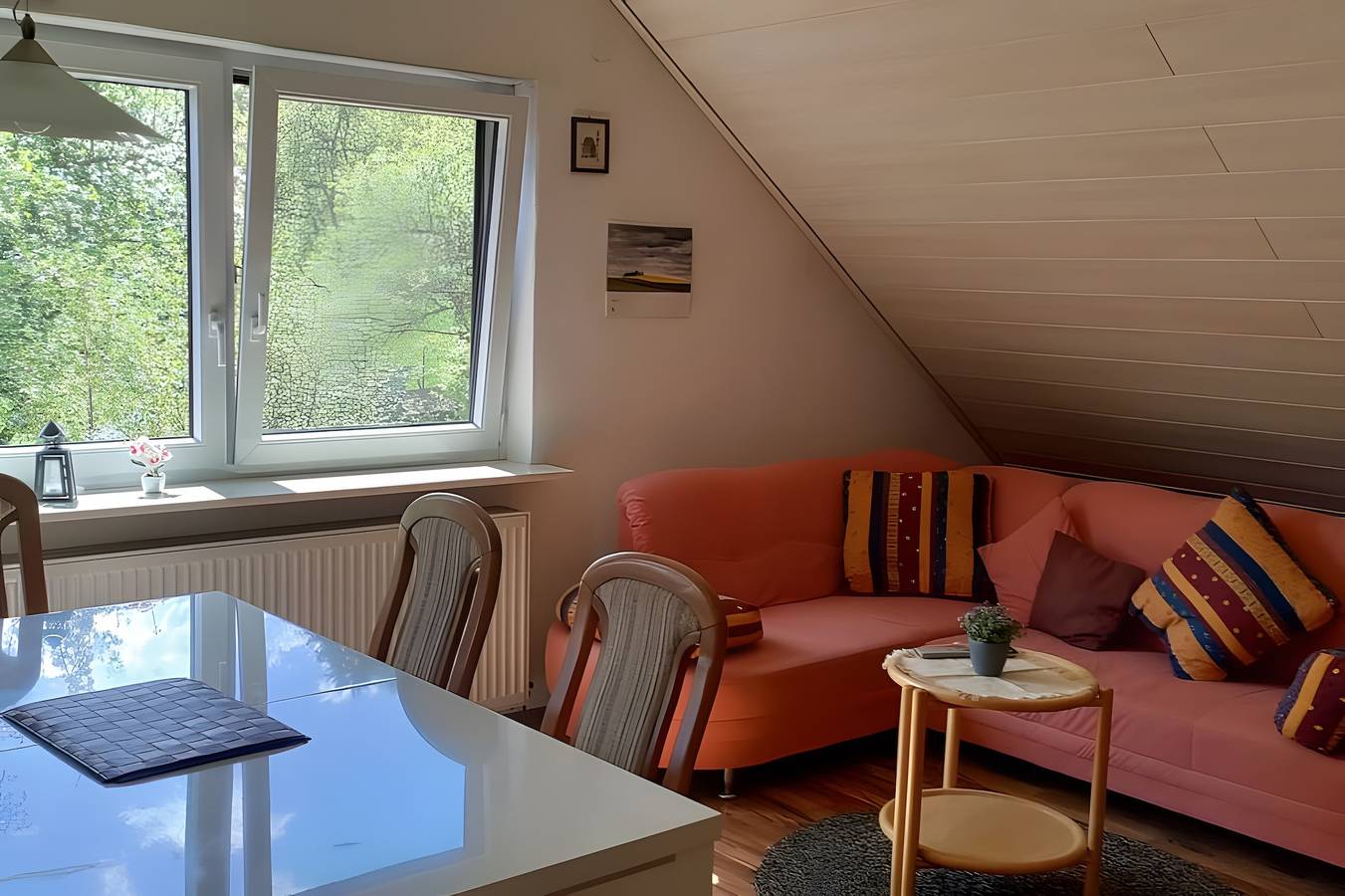 Ganze Wohnung, Wohnung im Grünen unterm Rosenstein mit Bergblick, privater Terrasse und Wlan in Lautern, Heubach