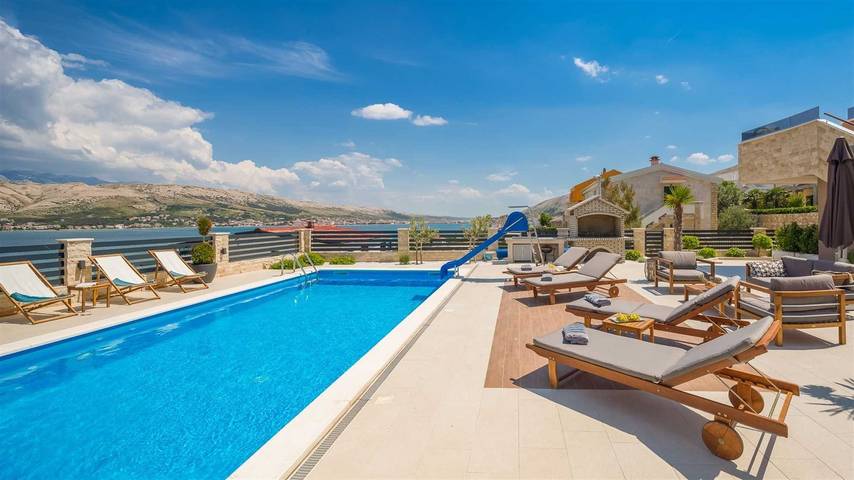 Villa pour 14 personnes, avec sauna et balcon dans Pag - 2