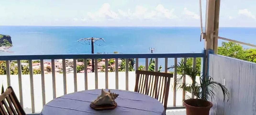 Location de vacances pour 2 personnes, avec terrasse dans Arrondissement Saint-Pierre