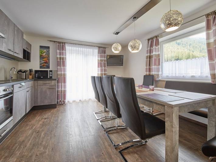 Ferienhaus für 10 Personen, mit Garten, kinderfreundlich