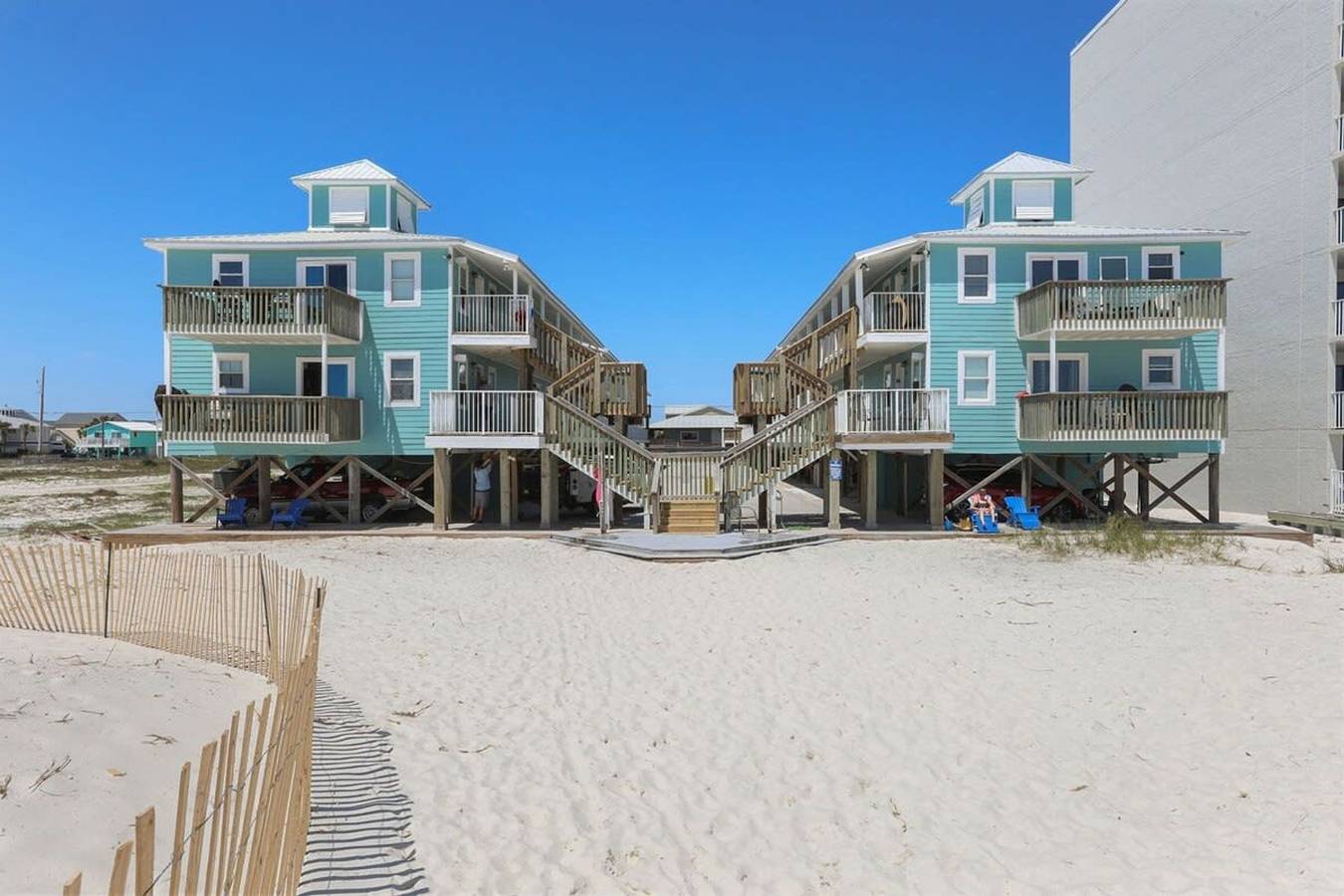 Entire apartment, Sunrise Village 215- 2Br 1Ba gulf front sleep 6 in Gulf Shores, Mobile Bay
