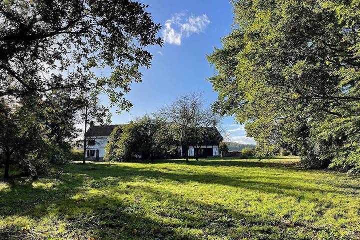 Location de vacances pour 12 personnes, avec jardin à Sigy-en-Bray