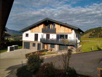 Ferienwohnung für 3 Personen, mit Balkon und Garten, kinderfreundlich in Riezlern