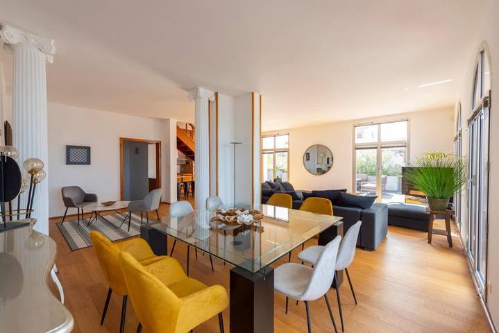 Location de vacances pour 10 personnes, avec balcon dans Plage De La Jetee Andernos Les Bains