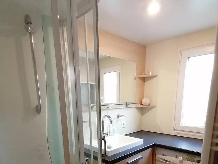 Camping Résidentiel La Pinède - Mobilheim 4 personen - Blueberry Premium – 2 Schlafzimmer, 32 m² – *Klimaanlage, Terrasse, Tv* in Castelnau-de-Guers, Mittelmeerküste (Frankreich)