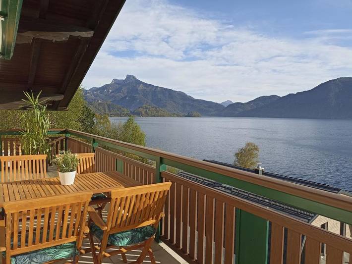 Vakantiewoning voor 4 personen, with Balkon and Terras as well as Uitzicht op het meer and Uitzicht aan de Mondsee