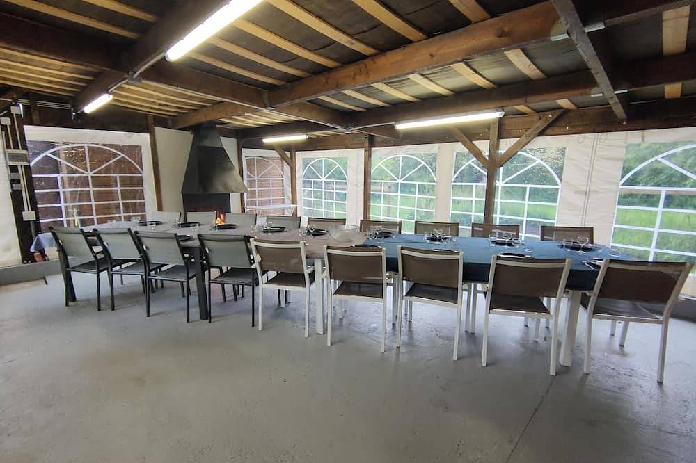 Cottage With Animal Park Near Honfleur, Deauville, Le Havre in Manneville-la-Raoult, Bernay region