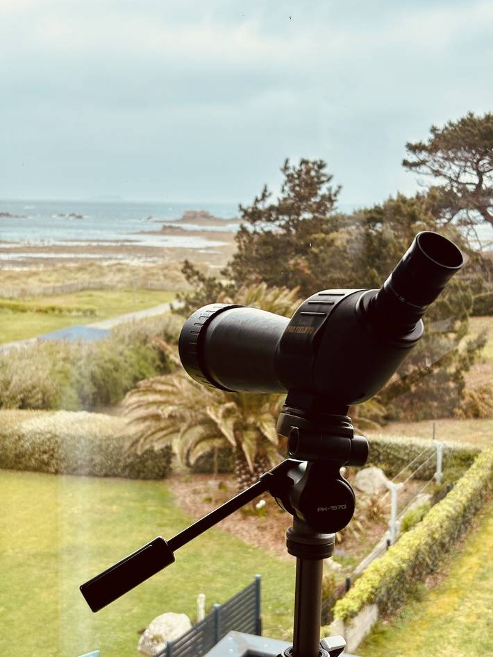 Location de vacances pour 10 personnes, avec jardin et vue sur l’océan, animaux acceptés dans Port Blanc (Penvénan)