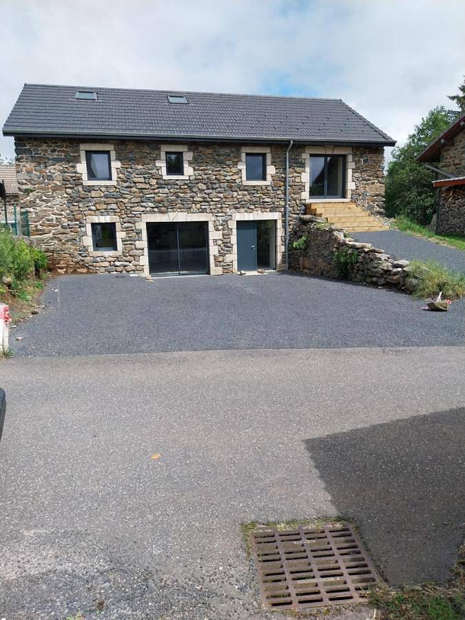 Location de vacances pour 18 personnes, avec terrasse ainsi que jardin et vue à Araules - 2