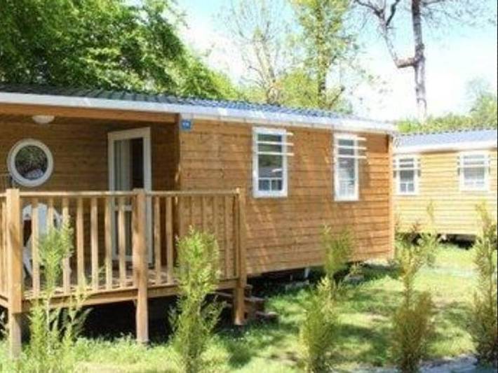 Flower Camping les 3 Ours - Mobilhome 4 personnes - Confort tv en supplément in Montbarrey, Jura