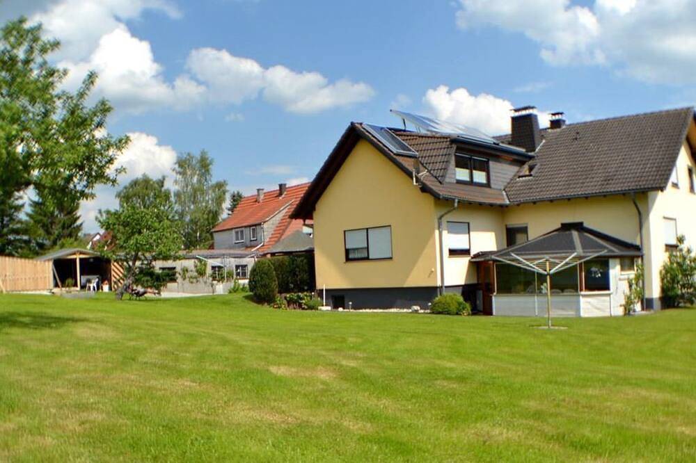 Ganze Wohnung, Haus Trapp - Wohnung oben in Hilders, Rhön-Hessen