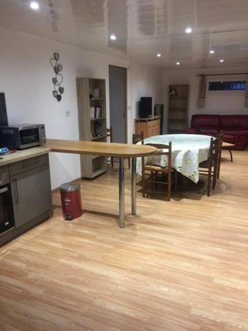 Location de vacances pour 6 personnes, avec Terrasse et Jardin ainsi que Piscine et Vue à Cuxac-d'Aude - 2