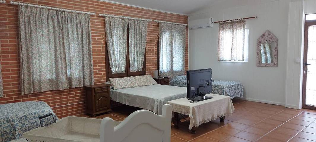 Apartamento de vacaciones para 4 personas, con terraza y piscina además de vistas y jardín - 1