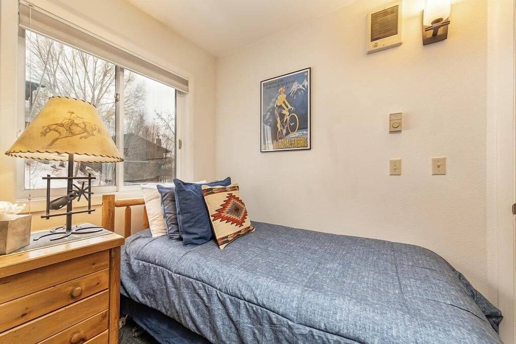 Ganze Wohnung, Pitchfork 456: Town of Jackson - Renoviertes Downtown Condo - zu Fuß zum Town Square in Jackson (WY), Grand Teton Nationalpark