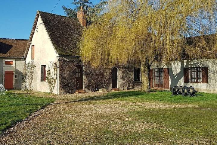 Gîte pour 7 personnes à La Celle-Guenand