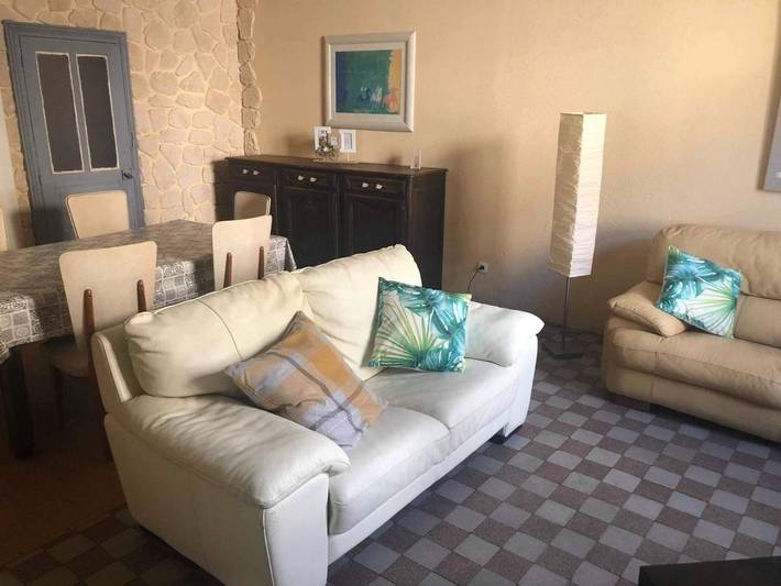 Location de vacances pour 6 personnes, avec terrasse dans Le Donjon - 2