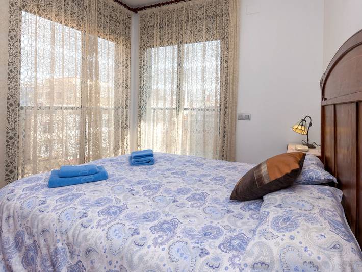 Apartamento de vacaciones para 4 personas, con vistas además de jardín y balcón - 1