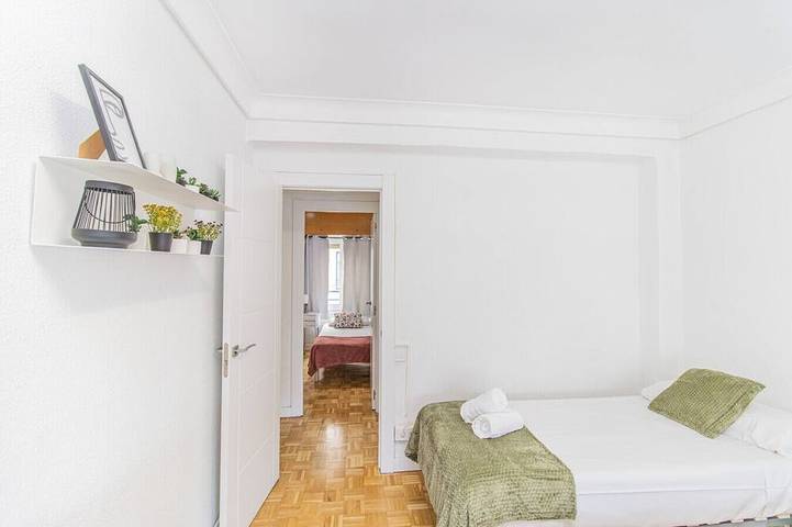 Ganze Wohnung, Your Large Family Apartment in Zaragoza in Saragossa, Saragossa Provinz